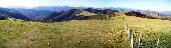 Vista panor&aacute;mica desde el Pico Tord&iacute;as (968 metros) en Arenas de Igu&ntilde;a